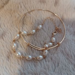 Set of 2 gold bracelets